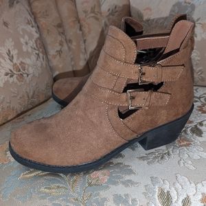 MICHAEL KORS booties